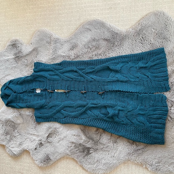 Teal Cableknit Sweater Vest - Picture 9 of 13